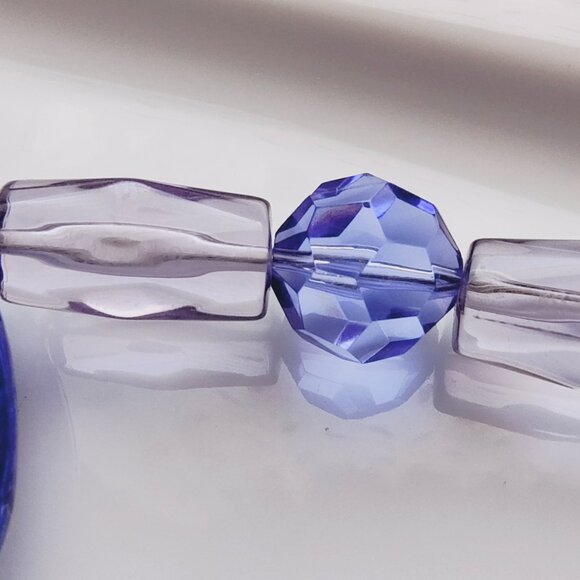 NWT J.CREW FACETED TEARDROP NECKLACE BLUE - Picture 12 of 16